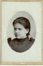 Качкова Елена Ивановна,родилась в 1877 г.,в 19 лет вышла замуж за сына рязанского купца 2-й гильдии, 32-х летнего Дмитрия Александровича Растиславова.