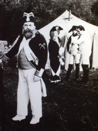 Петр Федорович Космолинский в форме пионера (сапера) французской армии наполеоновской эпохи.