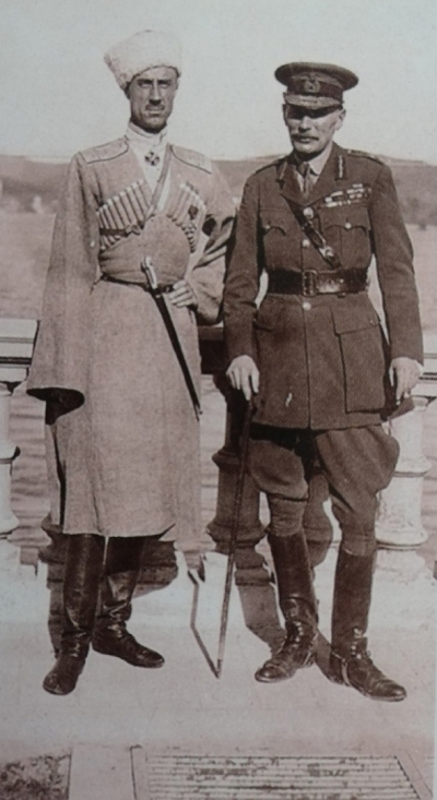 Генерал П. Н. Врангель и главнокомандующий союзными силами британский генерал Т. Харрингтон в Константинополе, 1921 г.