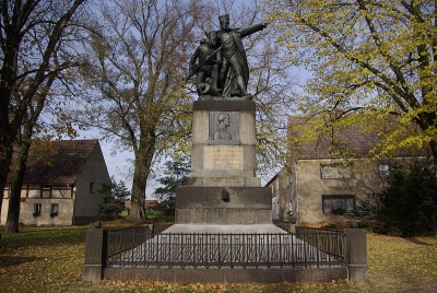 Памятник Ф. фон Бюлову в Бранденбурге в память сражения при Денневице