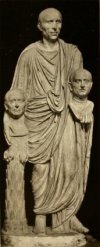 Римский «нобиль» с изображениями своих предков