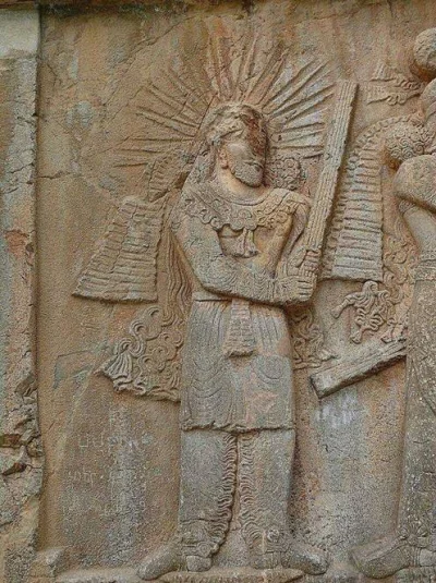 Древний арийский бог света и верности договорам Митра, введенный магами в реформированный ими маздеистский пантеон