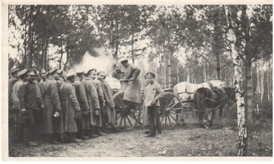 Фотография. Полевая кухня 4-го Гренадерского фанагорийского полка. г. Петроградъ, 1915 г. Фотобумага черно-белая матовая (подл, фотопечать), 8,5 х 14 см. ВММ
