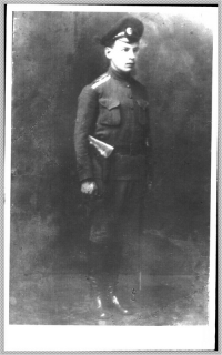 Ларионов А.М., боец 11 роты 306 Мокшанского полка. 1918 г. фотобумага, фотопечать. Северный фронт.