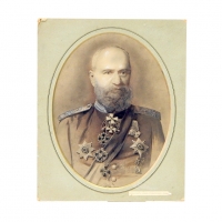 Портрет полковника Федора Даниловича Девеля - командира полка. На паспарту. 1914-1917 гг. Фотобумага, 47 x 38 см. ГБУК Ставропольского края "Ставропольский государственный историко-культурный и природно-ландшафтный музей-заповедник имени Г.Н.Прозрителева и Г.К.Праве"