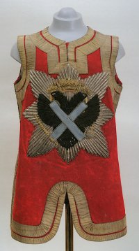 «Образцовый» супервест из красного сукна, обшитый золотным позументом/