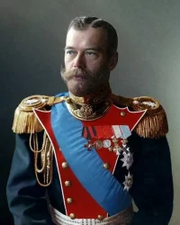 Николай II — Всероссийский император, царь Польский и великий князь Финляндский в форме Лейб-гвардии Семеновского полка
