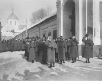 Николай II в Спасо-Преображенском монастыре. Могилёв, 1916 г.