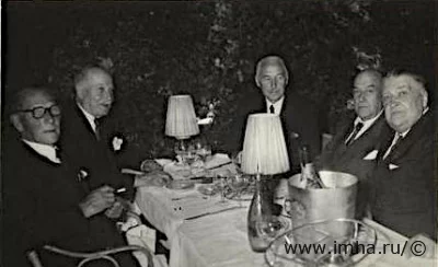 Пажи Его Императорского Величества корпуса 1903 года выпуска на встрече 18 августа 1953 года в Париже. После достойного сопротивления оставшиеся в живых и на свободе ушли в эмиграцию и унесли с собой знамена, грамоты, значки, мундиры и другие реликвии незабвенного Пажеского корпуса.  1. Полковник л.-гв. Уланского Ее Величества полка, командир 16-го драгунского полка Павел Павлович Коцебу ( - 13 сентября 1966). 2. Полковник Гурьев Сильвестр Константинович (17 октября 1879 — 28 октября 1971, Париж). 3. Полковник л.-гв. Уланского Ее Величества полка Алексей Николаевич Панчулидзев (1884-1964). 4. Полковник Лейб - гвардии 4-го стрелкового ИМПЕРАТОРСКОЙ ФАМИЛИИ полка Кульнев Леонид Иванович (08.08.1884 - 09.03.1967). 5. Ротмистр Дагестанского конного полка Борис Витальевич Келлер - Лиховский (1882 - ?).