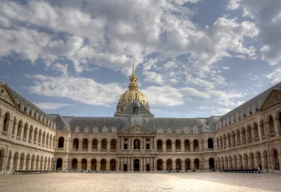 Hôtel des Invalides. Почетный двор