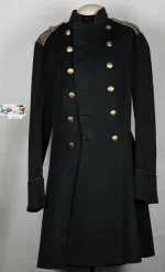 Сюртук офицерский Лейб-Гвардии Конного полка,.был на императоре Александре II в момент выстрела Каракозова 4/IV 1866 г. Российская империя, 1861 г. Сукно, длина: 98 см; 102 см (т.). ГЭ