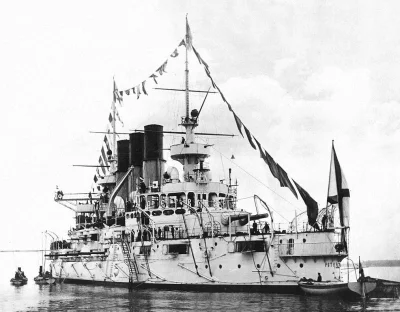 Эскадренный русский броненосец «Ретвизан» в Циндао.  Китай.  1904 год.