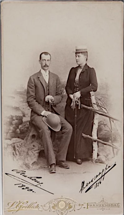 Портрет великого князя Павла Александровича и великой княгини Александры Георгиевны. 1890 г., Восточная Европа, Чехия, г. Франценсбад, картон, альбуминовый отпечаток, акварель, 25х15 см; 28,7х16,3 см (паспарту), ГИМ