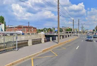 Фотография с того же места, современный вид Обводного канала.