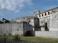 Крепость Сан-Карлос-де-ла-Кабанья (Fortaleza de San Carlos de La Cabaña)