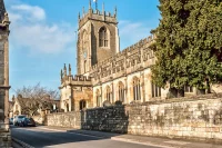 Приходская церковь Святого Петра (St Peters Church)