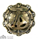 Знак Штурманского офицерского класса Морского ведомства Белоброва Андрея Павловича. Российская империя, Санкт-Петербург, 1914 г. Металл, штамповка, d - 4 см. ФГБУ "Музей-заповедник героической обороны и освобождения Севастополя"