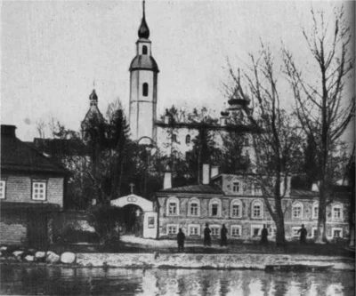 ЧЕРЕМЕНЕЦКИЙ ИОАННО-БОГОСЛОВСКИЙ МУЖСКОЙ МОНАСТЫРЬ. Вход