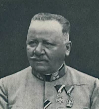 Фонбанк, Генрих (нем. Heinrich Vonbank; 1861 — 1926) — австрийский, впоследствии австро-венгерский военный деятель, генерал-майор (1917).